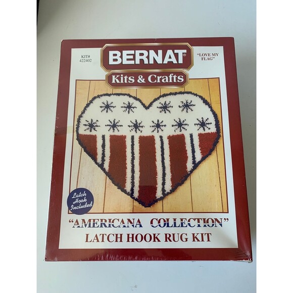 BERNAT Love My Flag Americana Collection Latch Hook Rug Kit 28" x 23" NIB 422402 - Picture 1 of 4